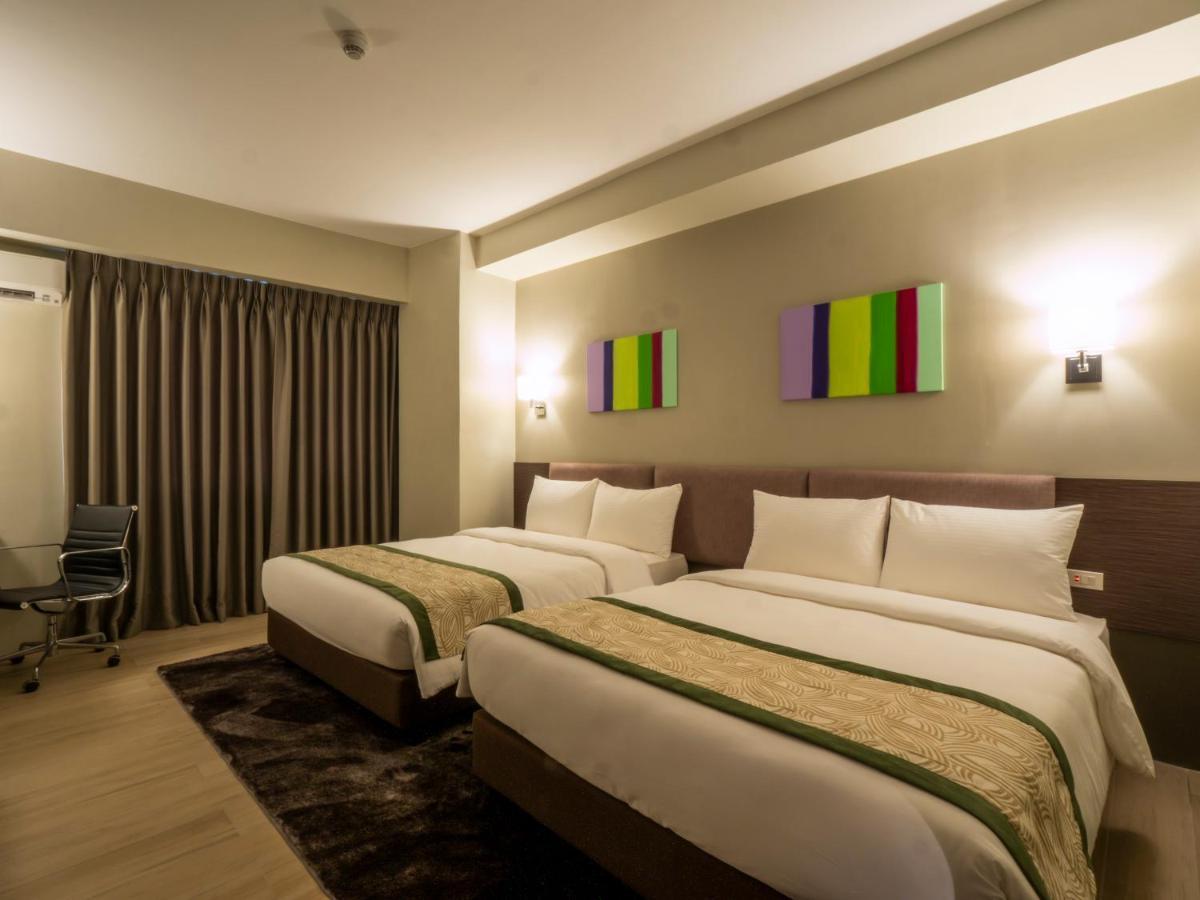Sequoia Hotel Manila Bay Paranaque City Exterior photo
