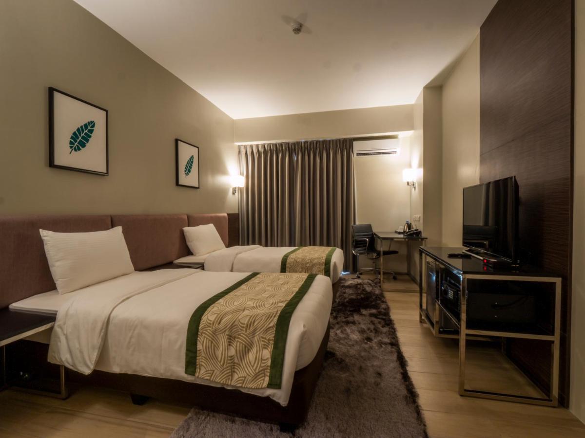 Sequoia Hotel Manila Bay Paranaque City Exterior photo